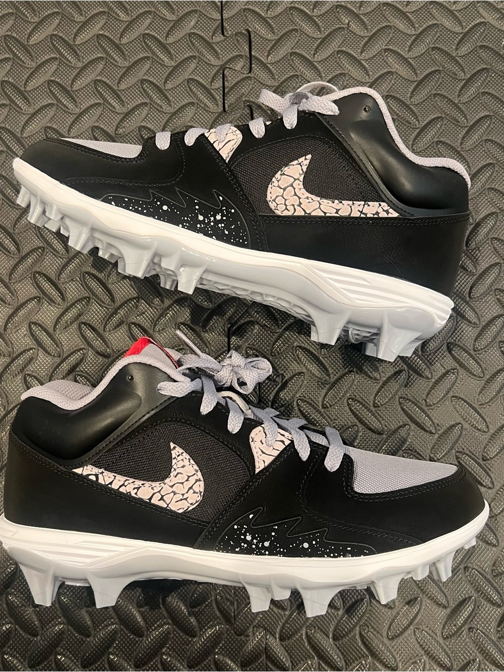 Air Jordan Stadium 90 Cleat ‘ Black Cement’ HQ0210-060 Size 9